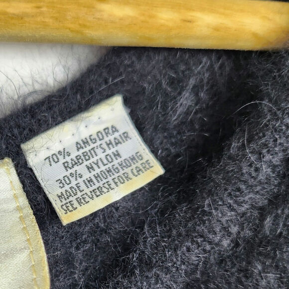 Vintage 80s Nordstrom Black Fuzzy Angora Rabbit Fur ¾ Sleeve Crop Top Sweater - Picture 6 of 7